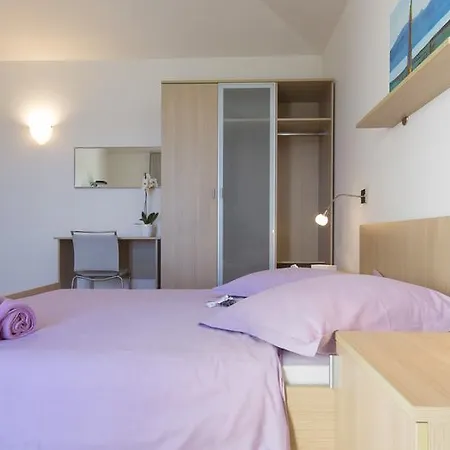 Appartement Athina *