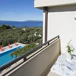 Athina *