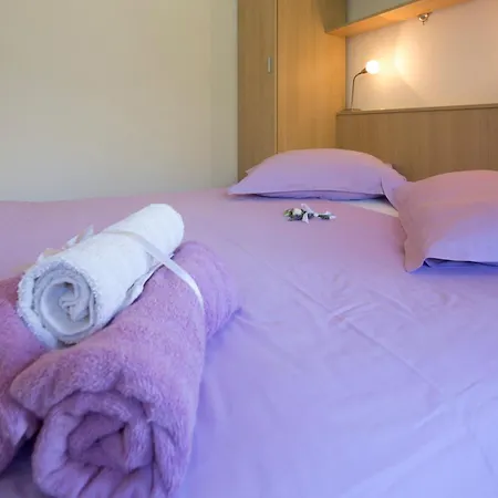 Apartament Athina *